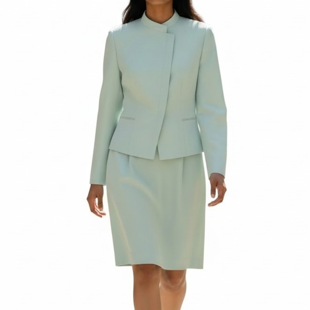 Kasper Skirt Suit Size 8P Light Green Hidden Blazer Buttons Faux Pockets New